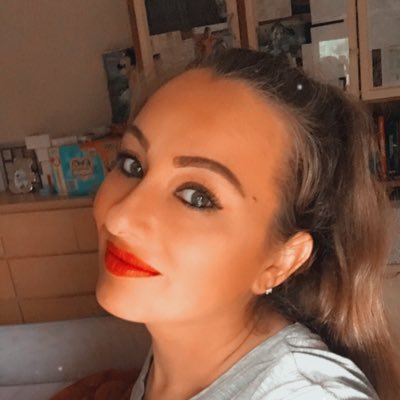 Profile Picture of Claudia Abascal (@ClaudiaAbascal2) on Twitter