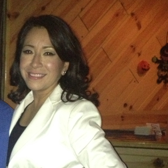 Profile Picture of Elena Buentello (@elenajb1027) on Poshmark