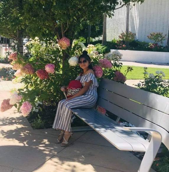 Profile Picture of Sunshine Largo (@sunshinelargo) on Poshmark