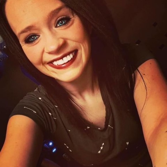 Profile Picture of Jessica Parsons (@jessicaparso656) on Poshmark