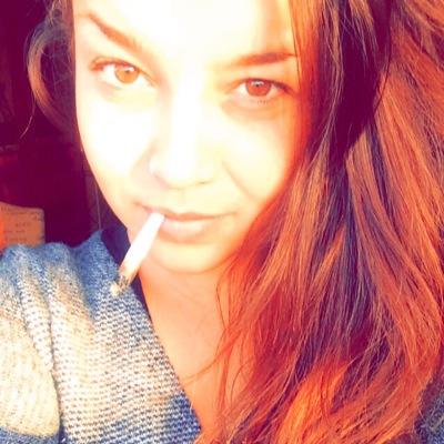 Profile Picture of Kim Rees (@KimMaisieRees) on Twitter