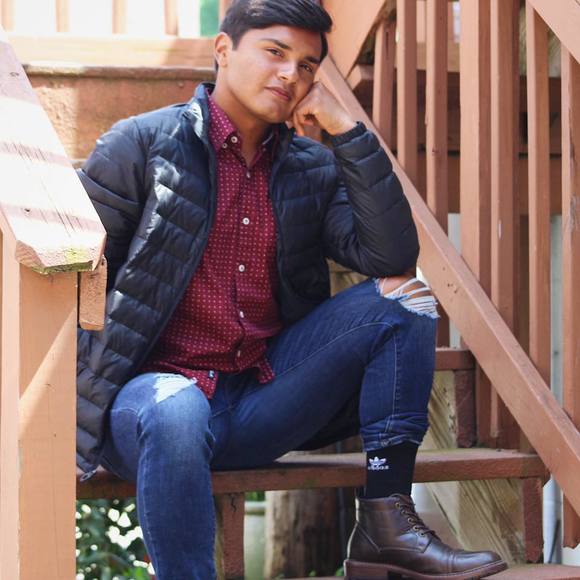 Chris Rivera - Poshmark Profile Picture of Chris Rivera (@chris1890) on Poshmark