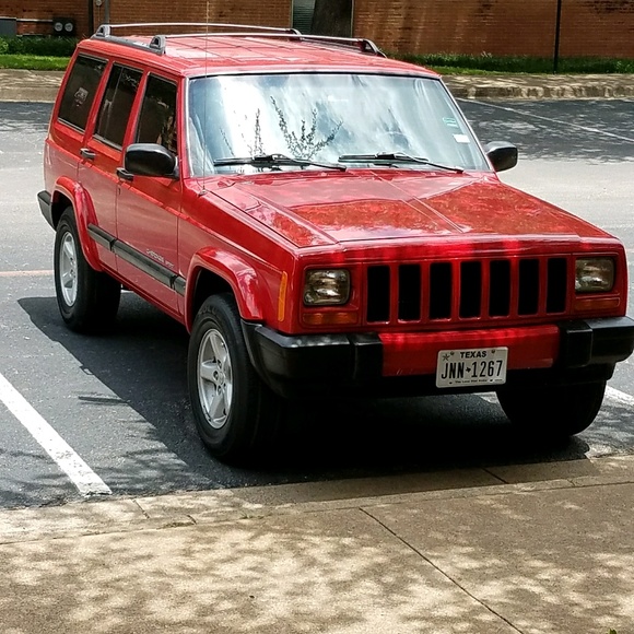 Profile Picture of Johnny Morones (@jmorones26) on Poshmark