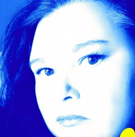 Profile Picture of Elizabeth Binkley (@ebinkley2013) on Poshmark