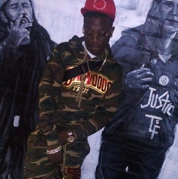 Profile Picture of Reggie Nelson (@belu700) on Poshmark