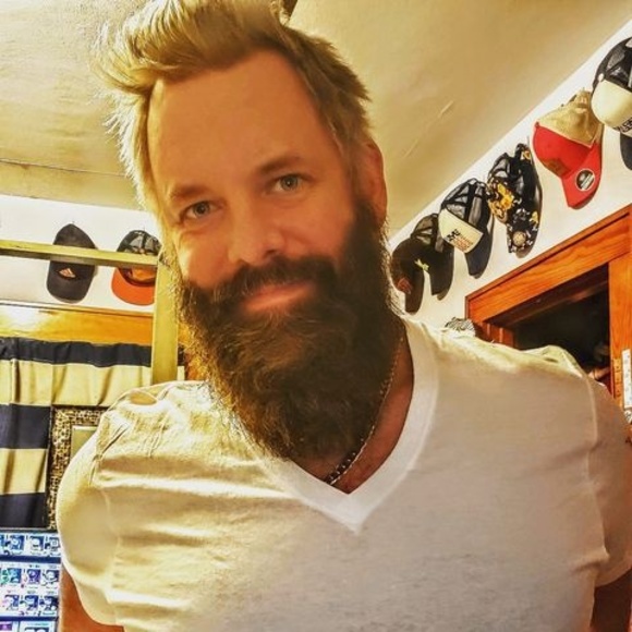 Profile Picture of Mark Jaskowski (@markjaz2000) on Poshmark