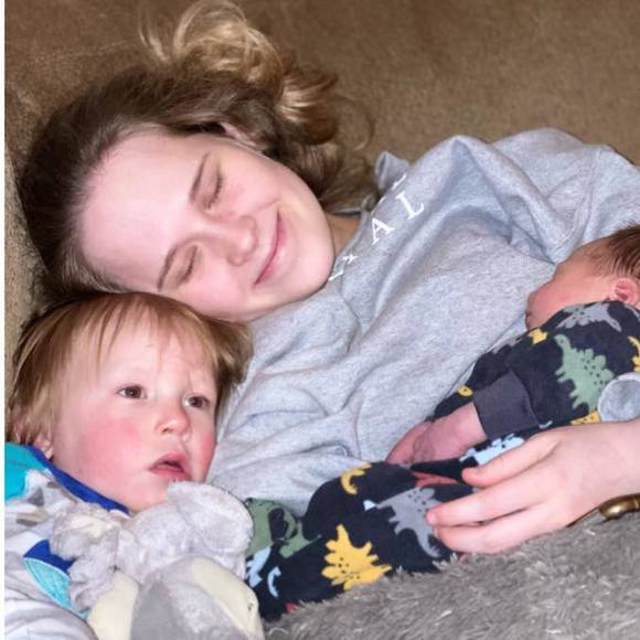 Profile Picture of Dominique Thompson (@dominiquetho878) on Poshmark