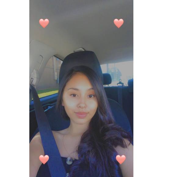 Profile Picture of Esperanza Torres (@esperanza947) on Poshmark