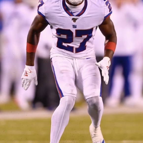 Profile Picture of Xavier Benson (@xbenson23) on Poshmark