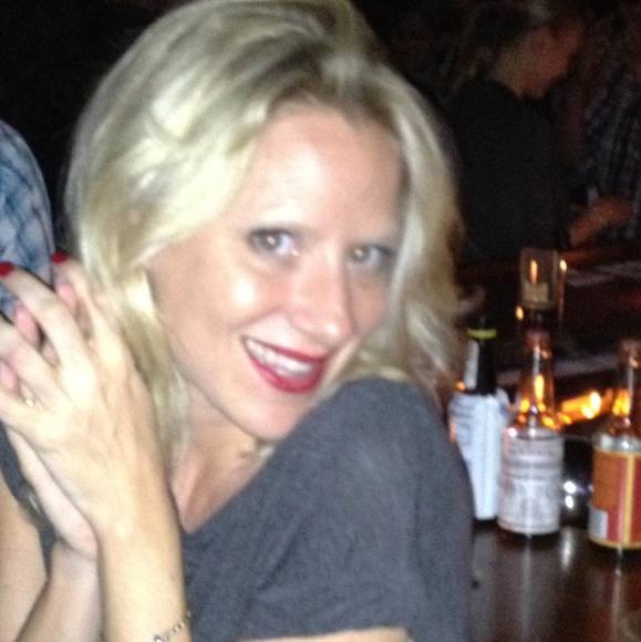 Profile Picture of Allison Block (@allison_block) on Poshmark