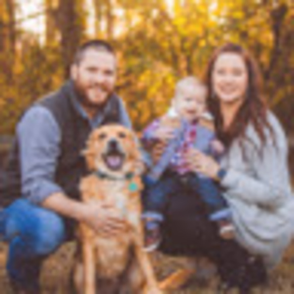 Profile Picture of Erin Matthews (@erinmatthews753) on Poshmark