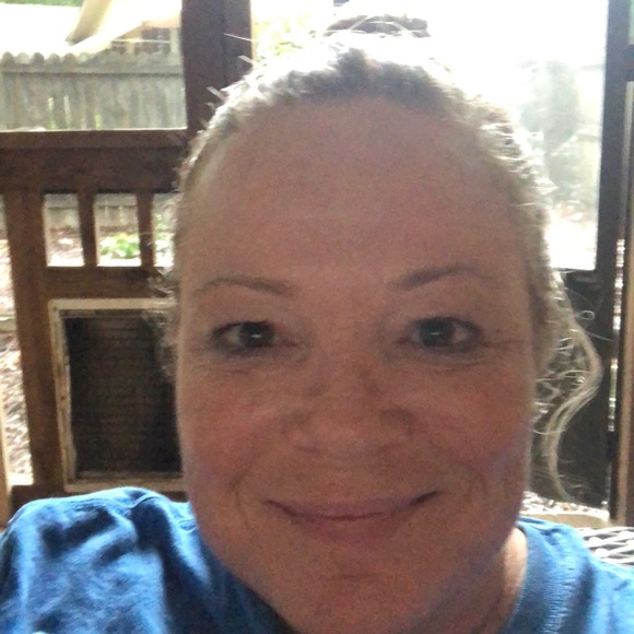 Profile Picture of Jamie Holtzclaw (@jlh1115) on Poshmark