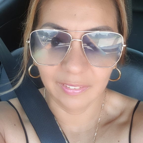 Profile Picture of Patricia Patricia (@patriciapatr491) on Poshmark