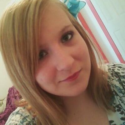 Profile Picture of Deborah Burnett (@hashtag_deb) on Twitter