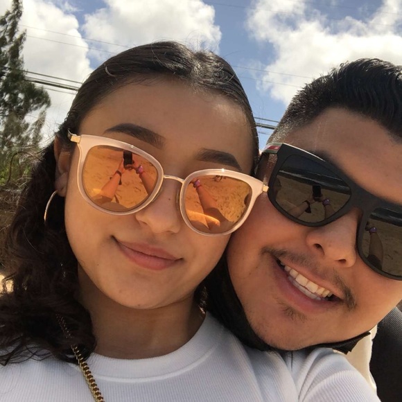 Profile Picture of Itza Martinez (@itzyybitzy) on Poshmark