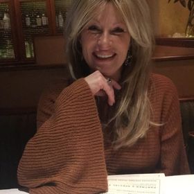 Profile Picture of Debbie Simril Interiors (@debbiesimril) on Pinterest