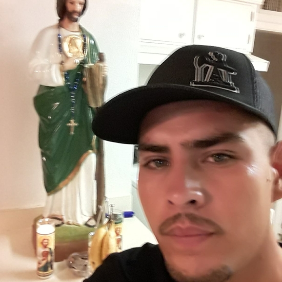 Profile Picture of Luis Cordova (@cordova680) on Poshmark