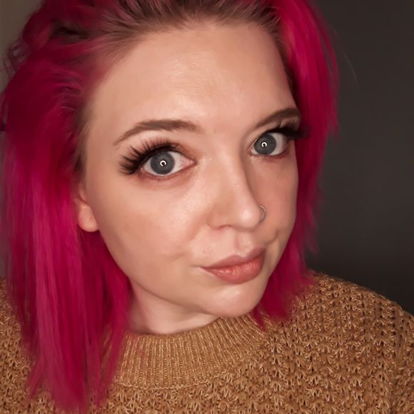 Profile Picture of Susan Doody (@susiedoody) on Poshmark