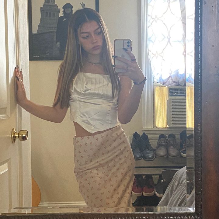 Profile Picture of Julia (@juliacsoo) on Tiktok