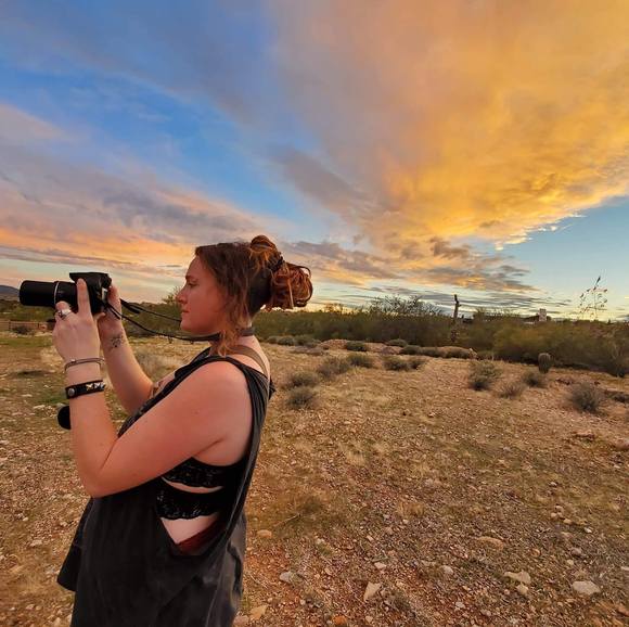 Profile Picture of Dana Andersen (@dyinashes27) on Poshmark