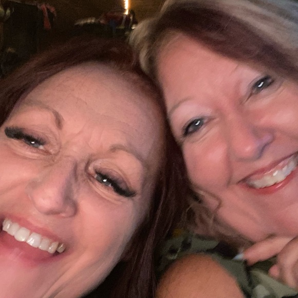 Profile Picture of Sheri Lafrancois (@sherilafrancois) on Poshmark