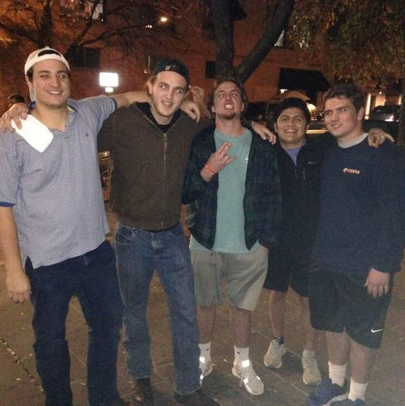 Profile Picture of Alex Torre (@bigalt) on Poshmark