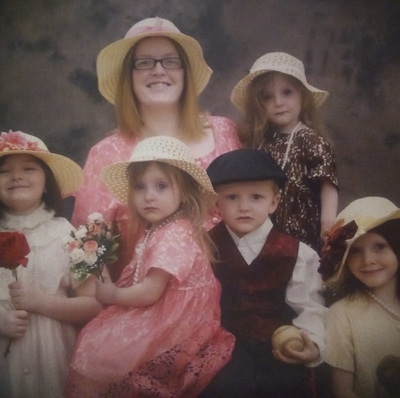 Profile Picture of Michelle Mackey (@lilblondie4_eva) on Poshmark