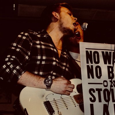 Profile Picture of Eric McCoy (@ric_muney) on Twitter