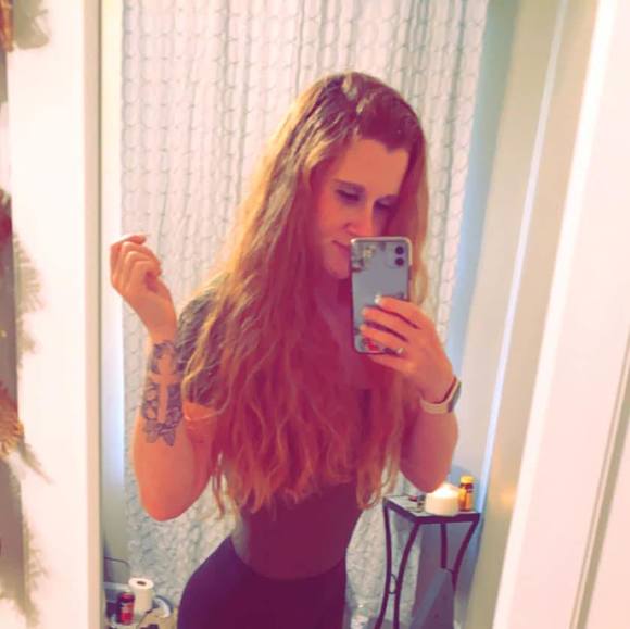 Profile Picture of Kaylee Mackie (@mackiekaylee) on Poshmark