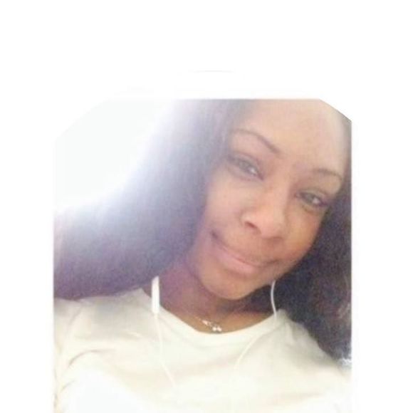 Cece Jigga - Poshmark Profile Picture of Cece Jigga (@cecejigga) on Poshmark