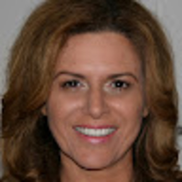 Profile Picture of Eleni Poulos (@elenipoulos) on Poshmark