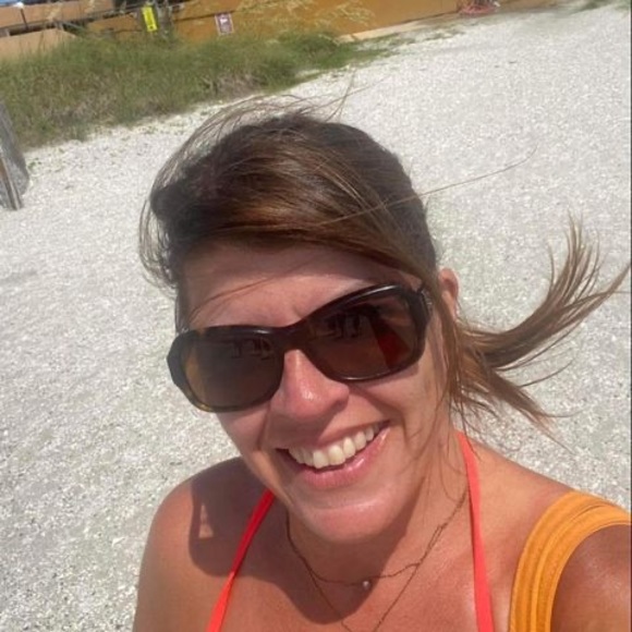 Profile Picture of Isabelle Audet (@i_audet) on Poshmark