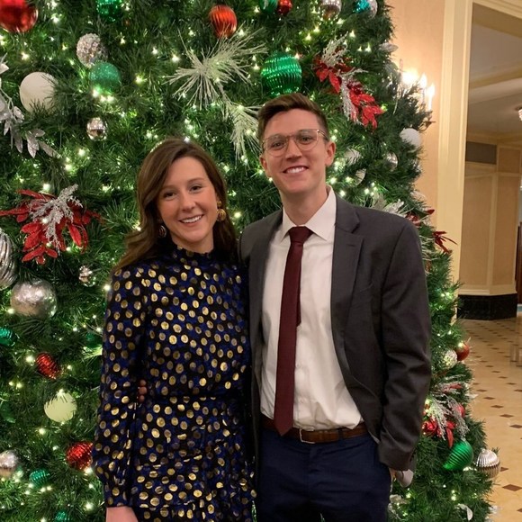 Profile Picture of Lydia Azaret (@lydiaazaret) on Poshmark