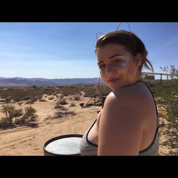 Profile Picture of Kyndal Harkrader (@kyndalfiire) on Poshmark