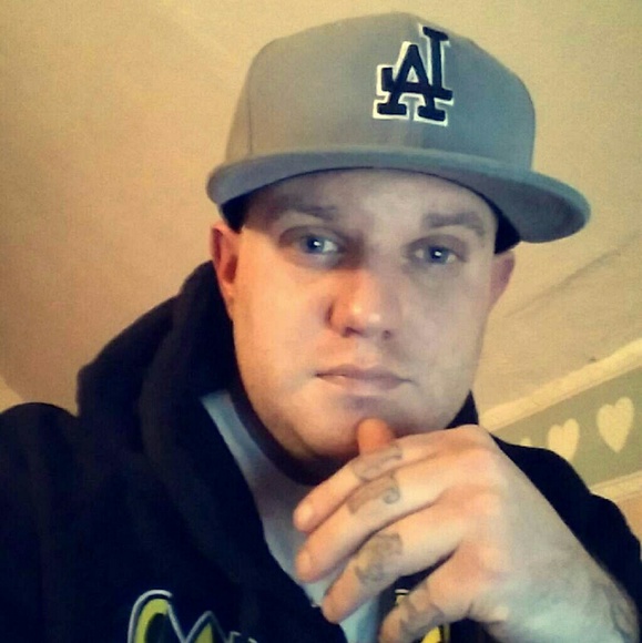 Profile Picture of Brandon Tirpak (@btirpak1983) on Poshmark