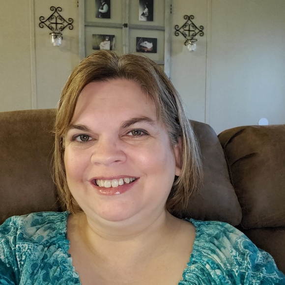 Profile Picture of Shawna Heaton-williams (@shawnaheaton510) on Poshmark