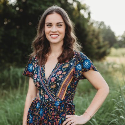 Profile Picture of Mrs. Faron (@elizabethfaron) on Twitter