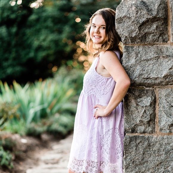 Profile Picture of Lauren Christopher (@laurc23) on Poshmark