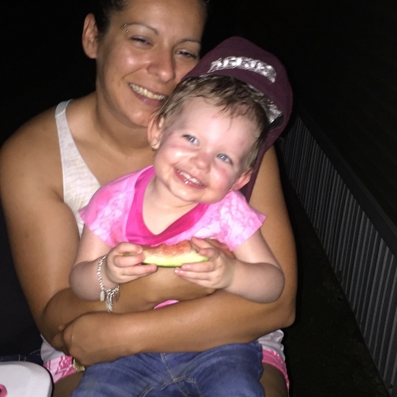 Profile Picture of Jamie Hudgeons (@jamiehudgeons) on Poshmark