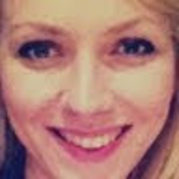 Profile Picture of Urszula Lebryk (@klamotova) on Poshmark