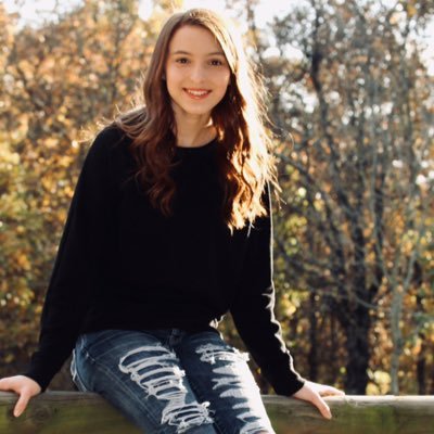 Profile Picture of Lydia Pell (@PellLydia) on Twitter