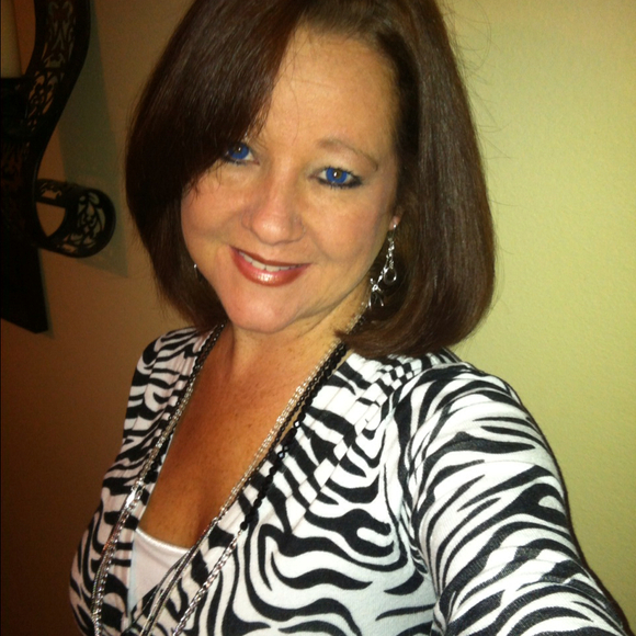 Profile Picture of Carla Tackett (@cstackett) on Poshmark