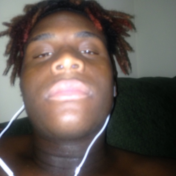 Profile Picture of Kammeron Martin (@2xruxial_kam) on Poshmark
