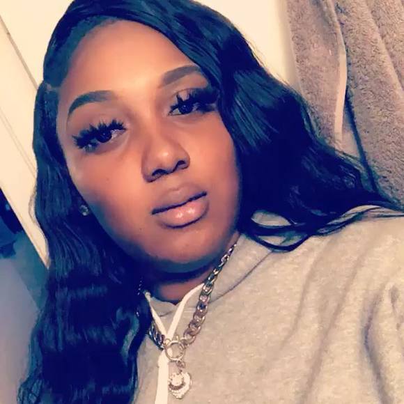 Profile Picture of Charnaee Evanss (@charnae14) on Poshmark