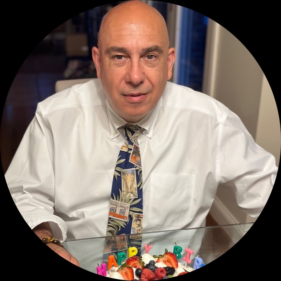 Profile Picture of Luigi Giovanetti (@lougtv) on Poshmark