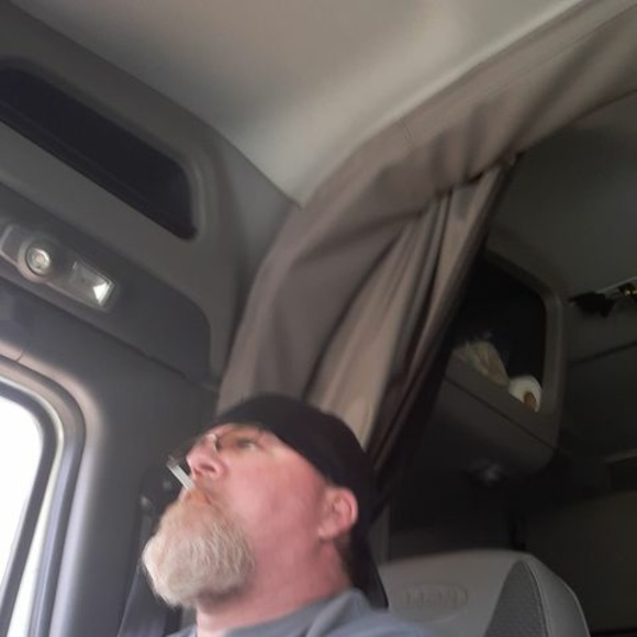 Profile Picture of Richard Owens (@richardowens355) on Poshmark