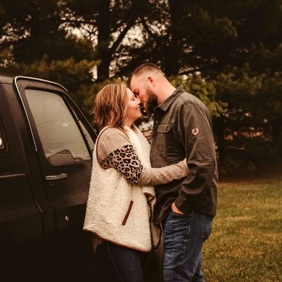 Profile Picture of Rebecca Page (@rebeccajtackett) on Poshmark