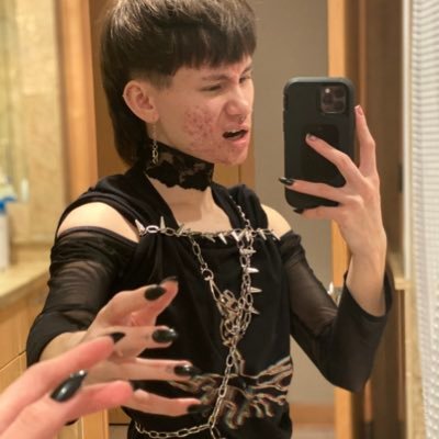 Profile Picture of IAN - BAN ALL NAZIS YOU COWARDS (@ianaIexander) on Twitter