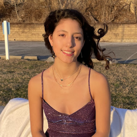 Profile Picture of Hannah Kolb (@hannahkolb309) on Poshmark