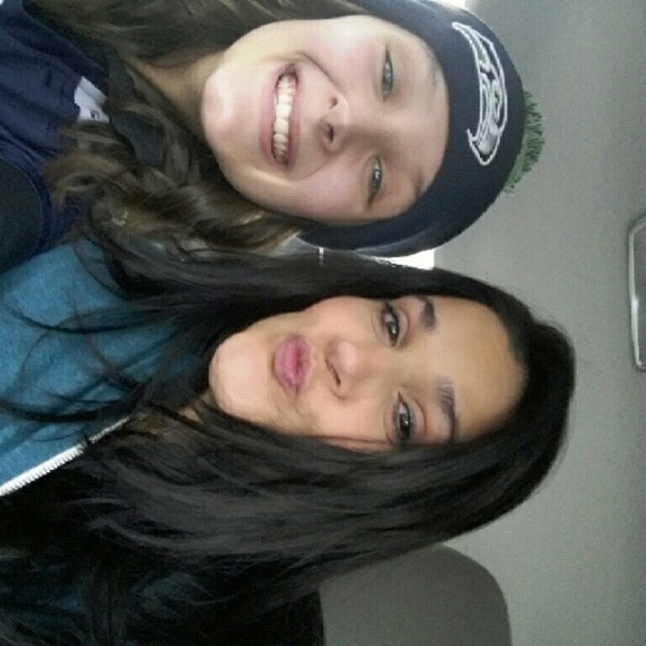 Moraea Hanberg - Poshmark Profile Picture of Moraea Hanberg (@moraea13) on Poshmark